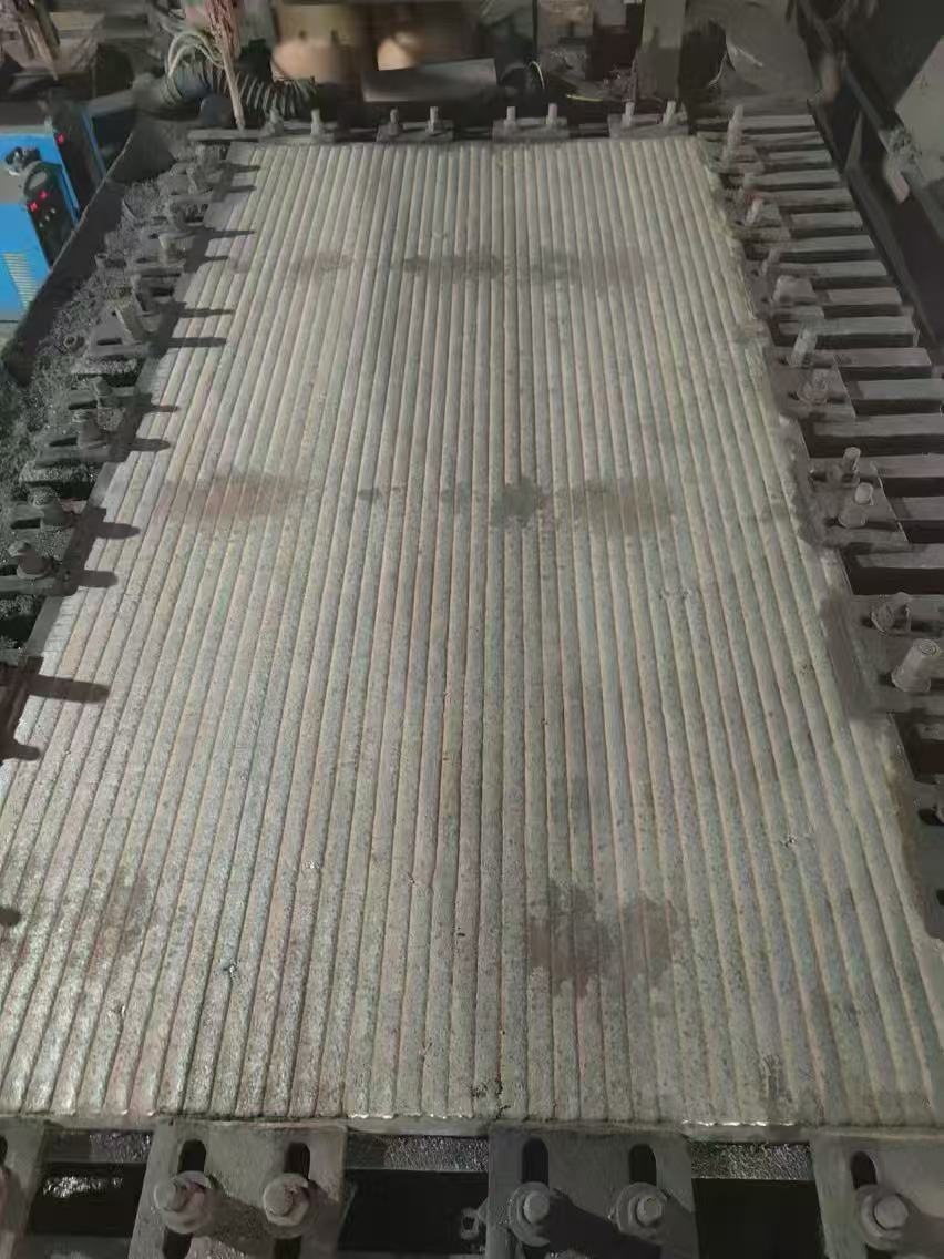 堆焊耐磨板